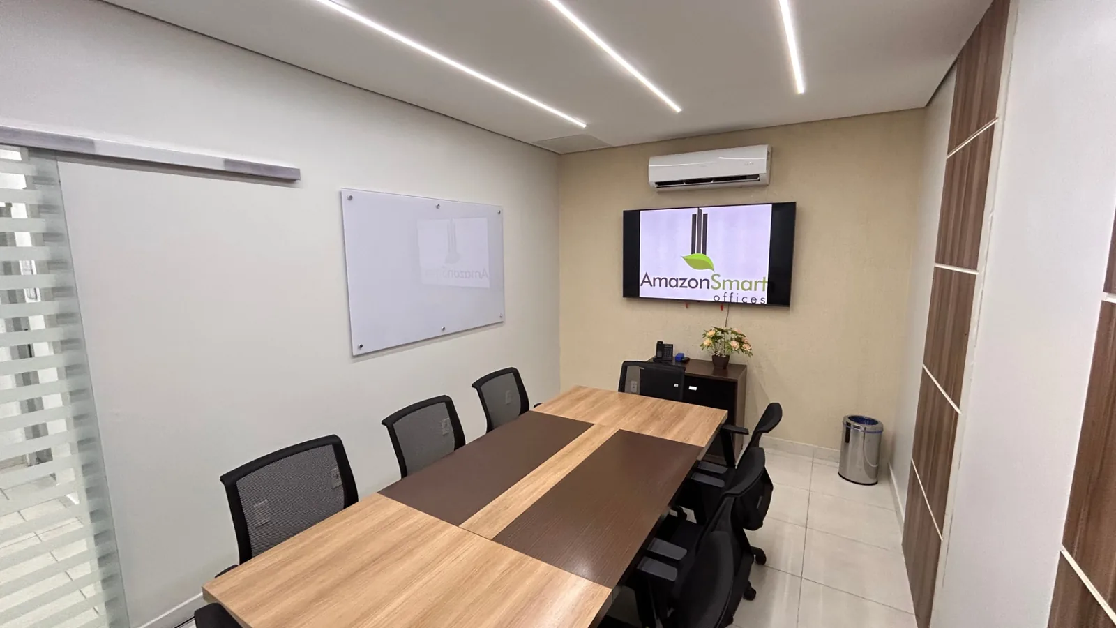 Sala de reunião da Smart Offices em Manaus